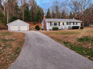 132 Weir St, Glastonbury, CT 06033