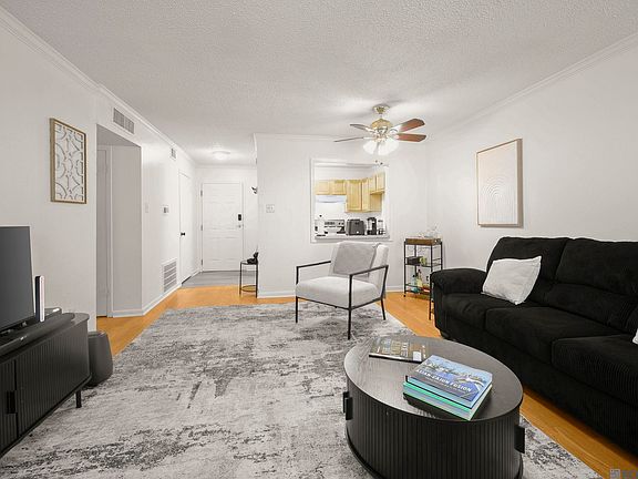 5th image of 4735 Government St APT 219