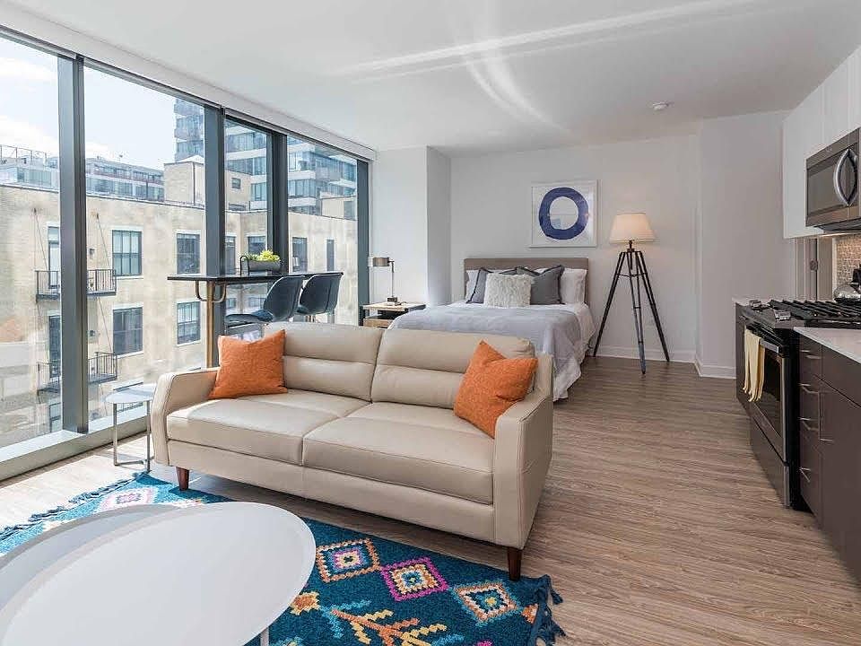 1st image of 1336 S Michigan Ave