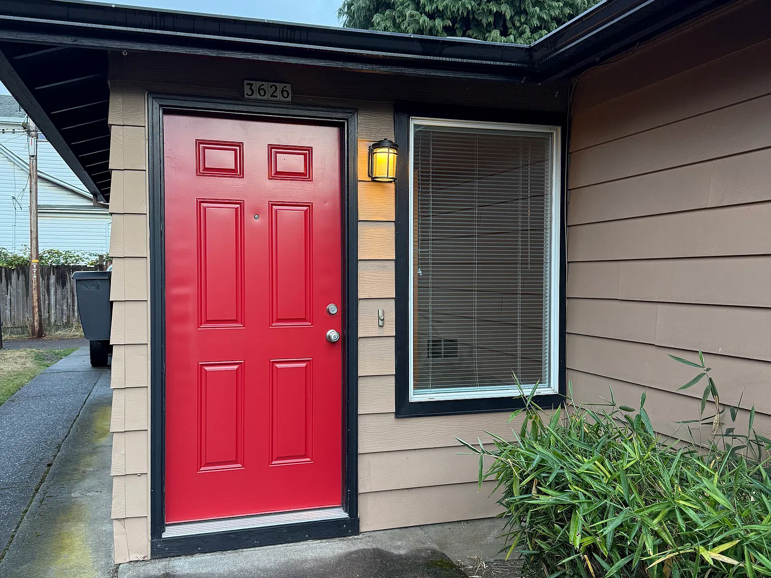 2 bed, 750 sqft, $1,900 — Photo 2