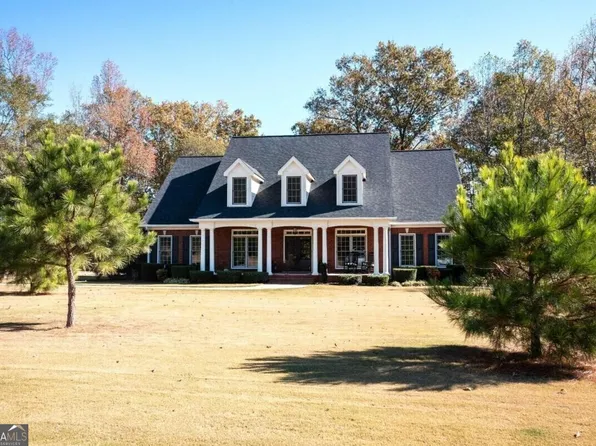 205 Riverbluff Dr, Summerville, GA 30747