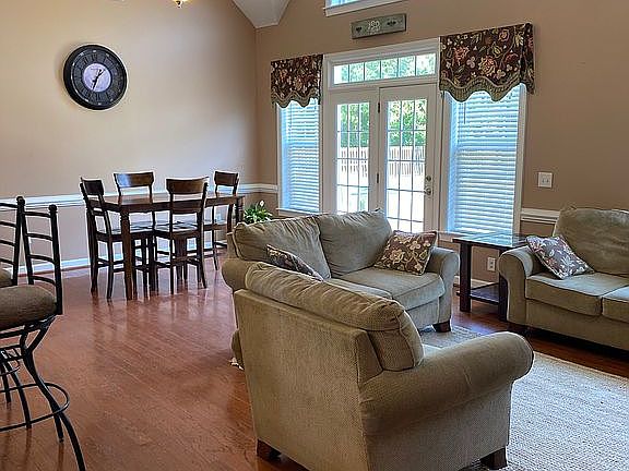 5th image of 2943 Anderson Creek Dr