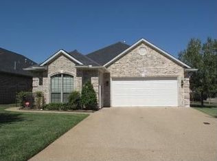 4911 Fairfield Ct, Bryan, TX 77802