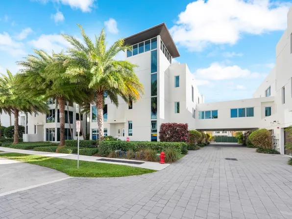 246 Shore Court, Fort Lauderdale, FL 33308