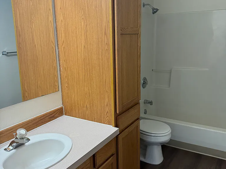9312 Fairhill Dr NE #B — Photo 15