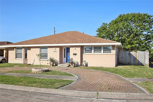 1st image of 200 Cherrywood Dr