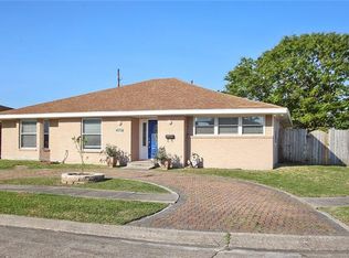 200 Cherrywood Dr, Gretna, LA 70056