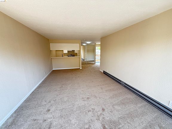 3rd image of 260 Industrial Pkwy APT 38