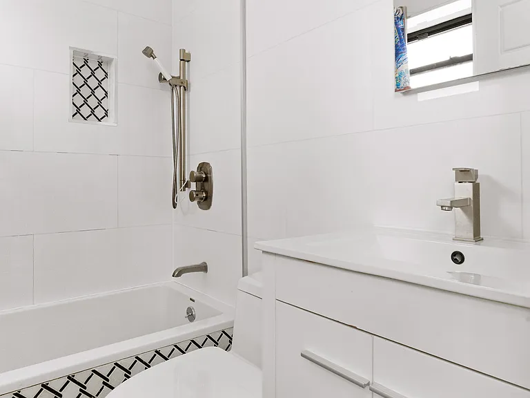 15 Wolcott St #1 — Photo 11