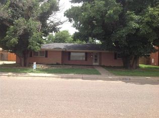 116 Tanglewood Ln, Levelland, TX 79336