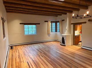 601 Camino Rancheros, Santa Fe, NM 87505