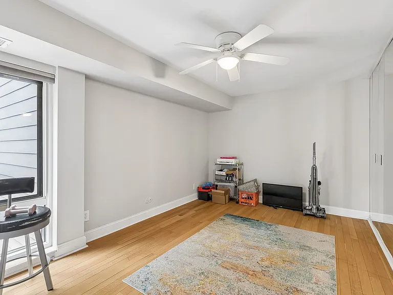 1740 Oakwood Ter #14I — Photo 18