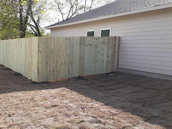 3rd image of 3909 Oneal St