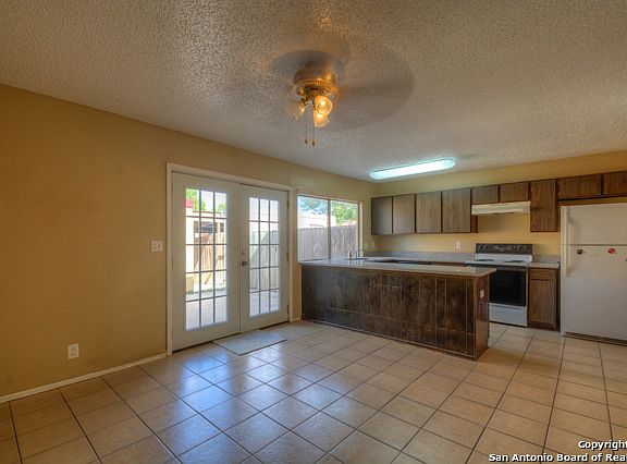 4th image of 6615 Spring Hurst Dr