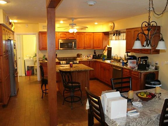 3rd image of 2509 Pemberton Creek Dr