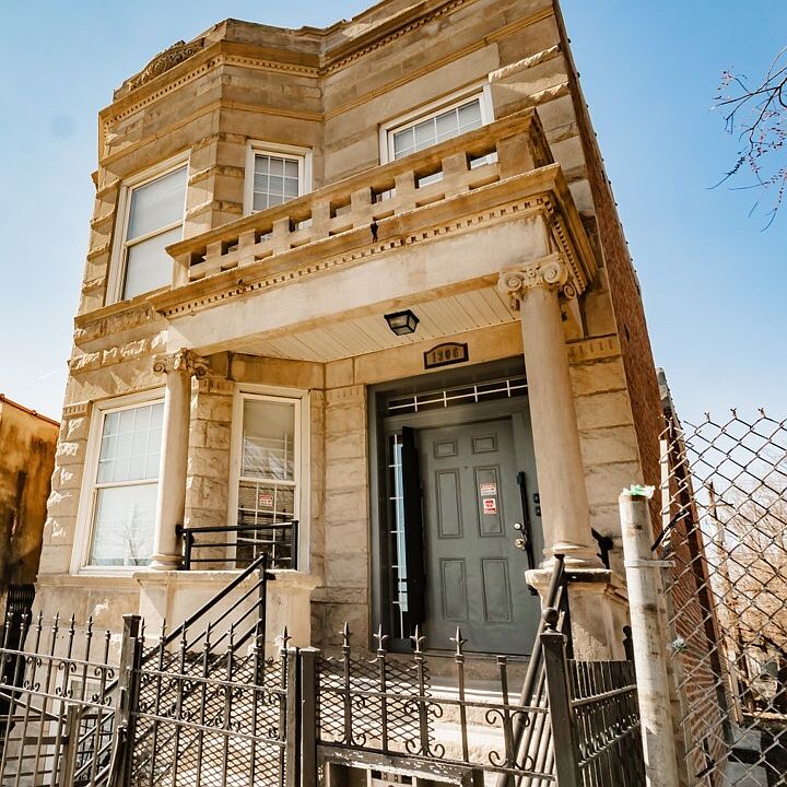 1st image of 1306 S Central Park Ave