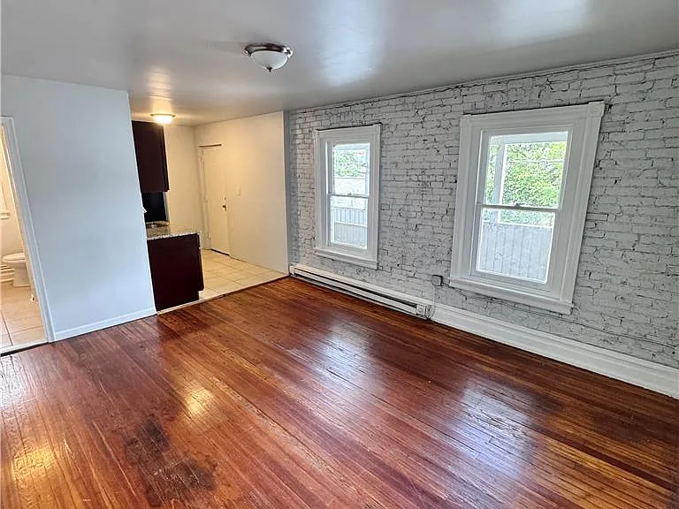 919 W Liberty St #3 — Photo 5
