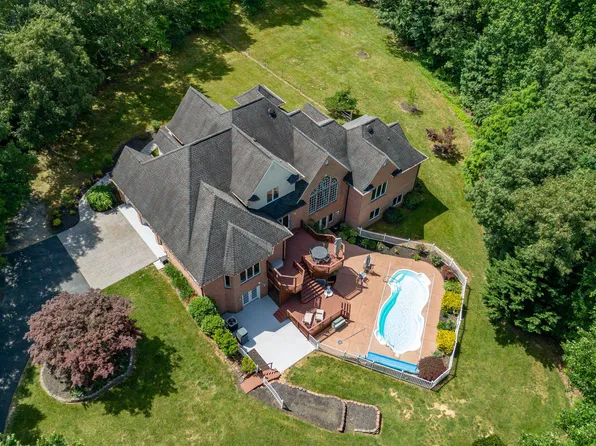 49 Plume Ct, Fredericksburg, VA 22406