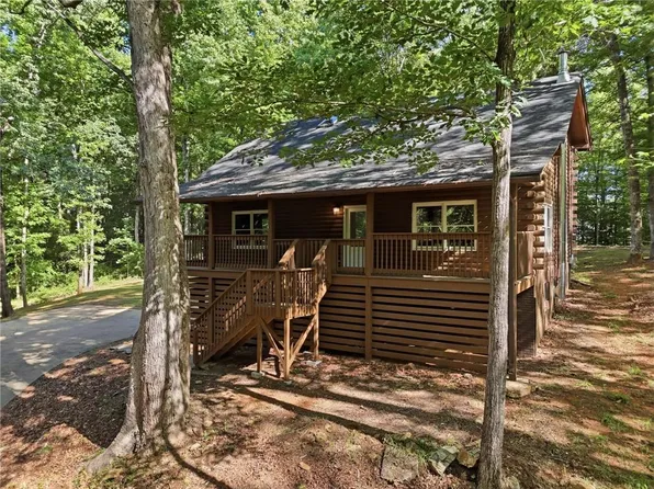 437 Twin Lakes Dr, Canton, GA 30115
