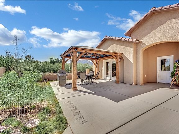 5th image of 676 N Diablo Dr