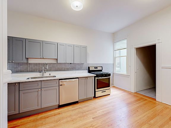 5th image of 523 Waller St #525