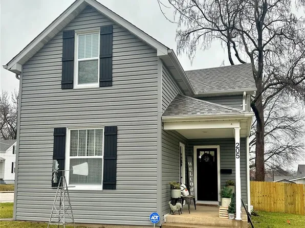 205 W Springfield Ave, Union, MO 63084