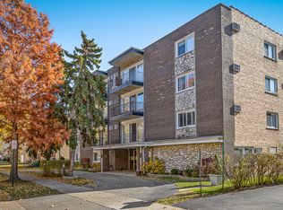 5215 Galitz St APT 1B, Skokie, IL
