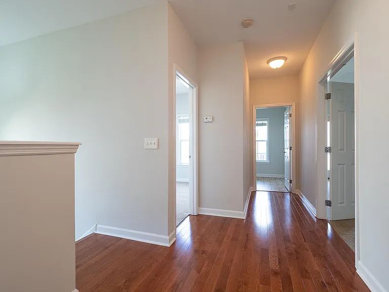 3040 Treadwell St — Photo 45