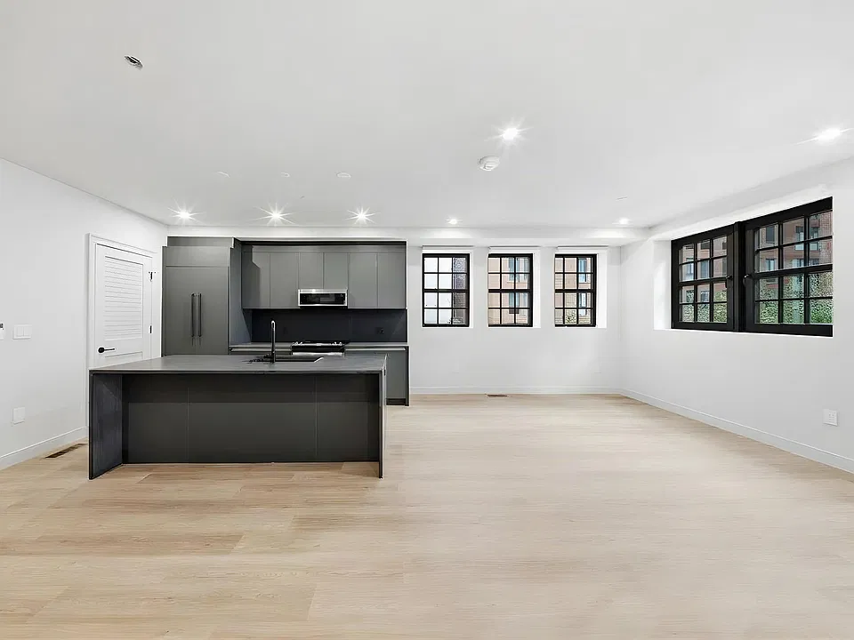 The Duke | 2121 Ward Place NW | Luxury Residences