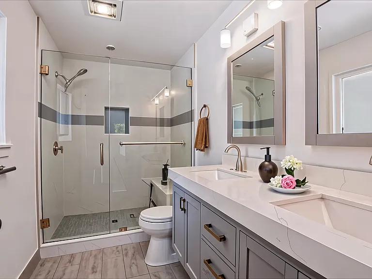 35 Sandra Ct — Photo 23