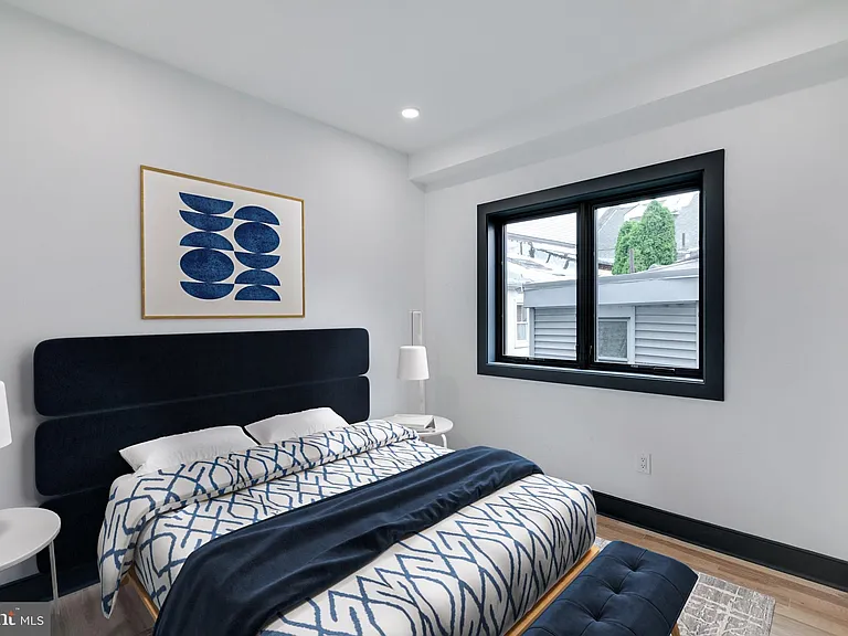 555 N Lawrence St — Photo 13