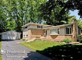700 Indian Hill Rd, Deerfield, IL 60015