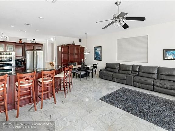5th image of 12125 Glenmore Dr