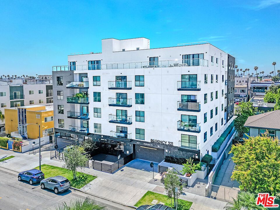 1st image of 321 S Oxford Ave #203