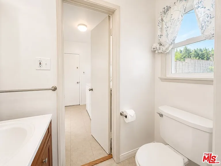 7301 Dunfield Ave — Photo 12