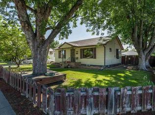 715 S Hawthorne Pl, Kennewick, WA 99336