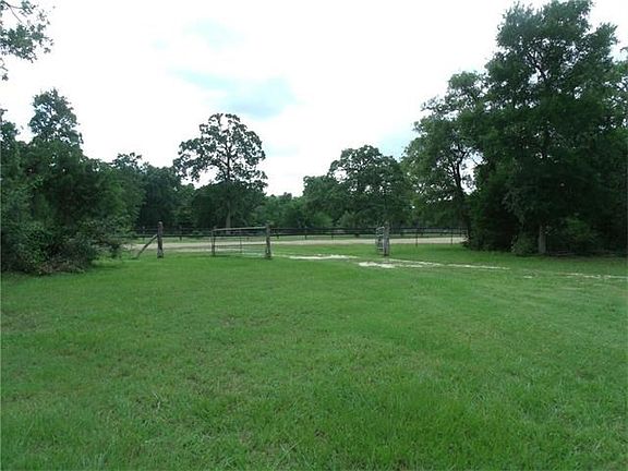 4th image of 1032 W County Road F