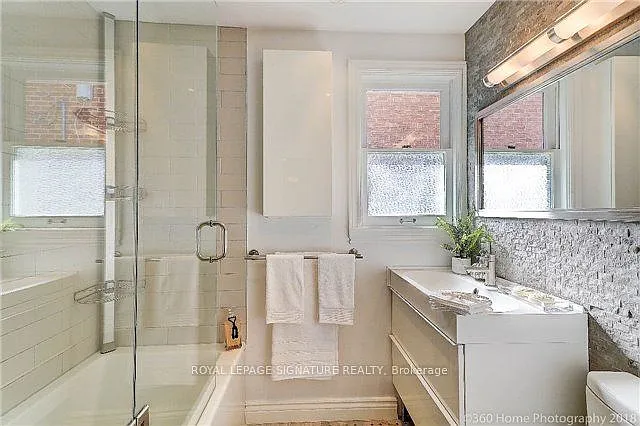 195 York Mills Rd — Photo 14