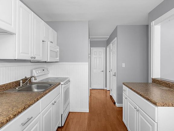 5th image of 8065 1st St APT B
