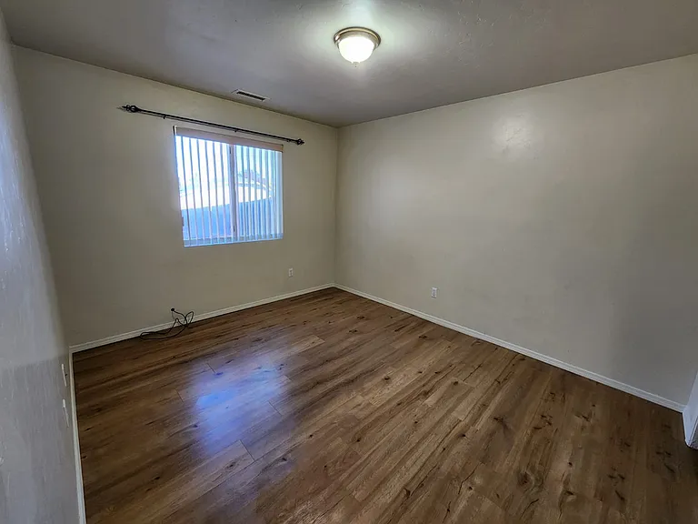 4581 McClintock Cir #B — Photo 18