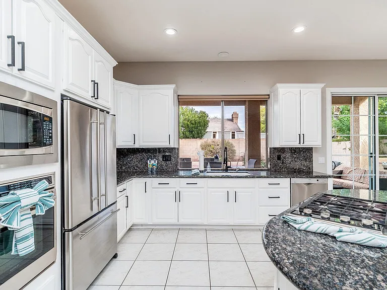 5238 E Helena Dr — Photo 8