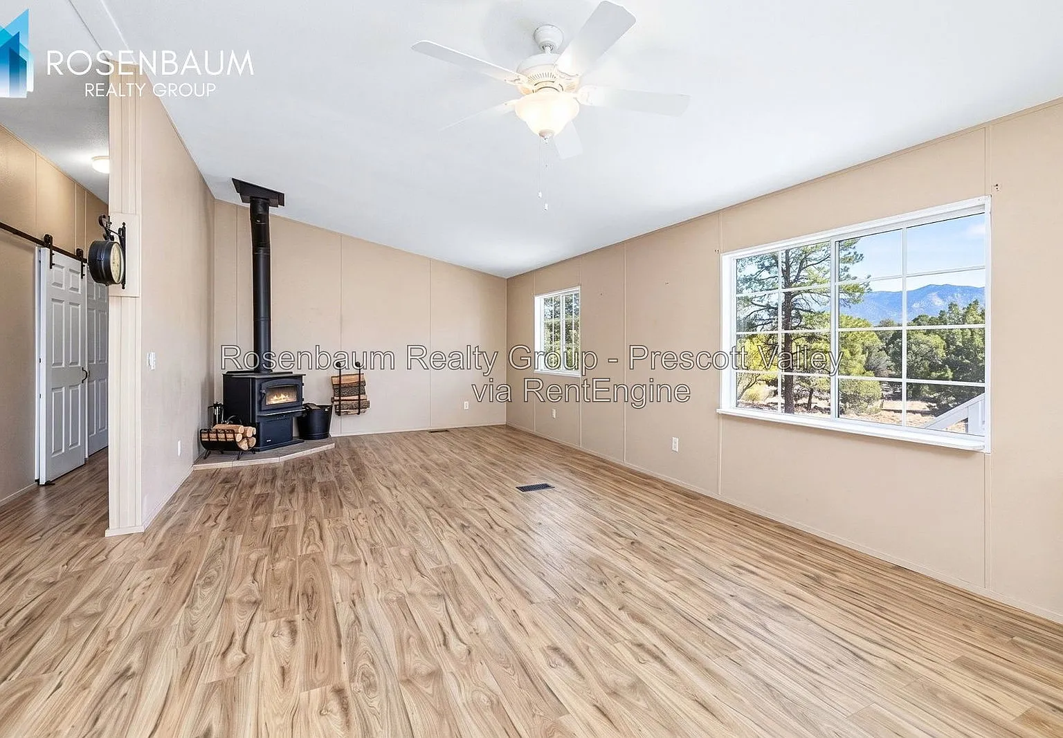 3 bed, 2.0 bath, 1426 sqft, $1,800 — Photo 4