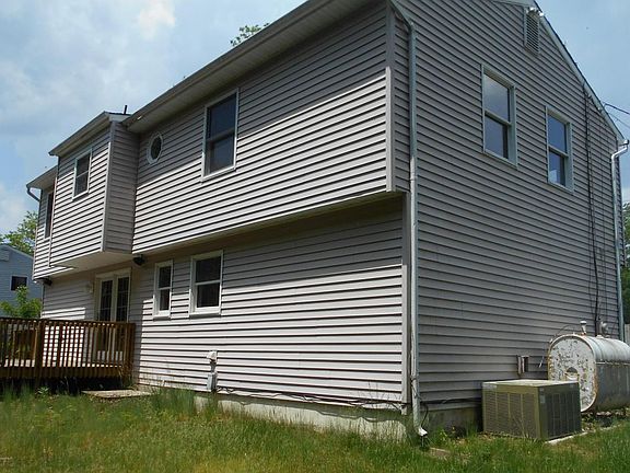2nd image of 206 Mill Creek Dr