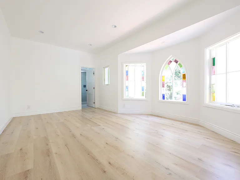 1401 Waterloo St #1 — Photo 9