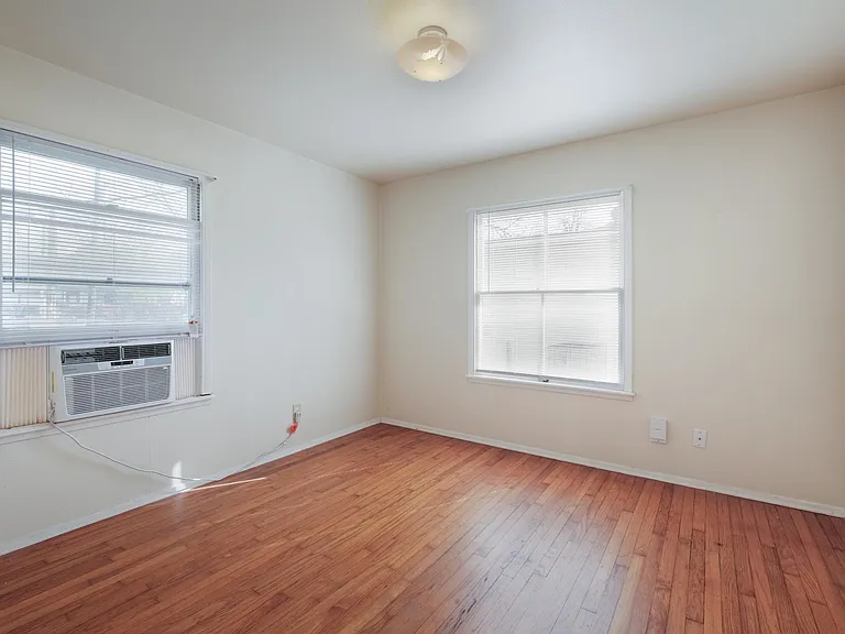 327 Olney Dr — Photo 13