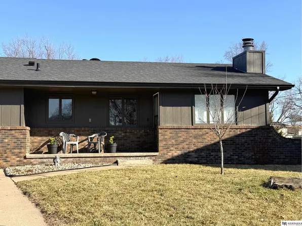 7421 S 53rd St, Omaha, NE 68157