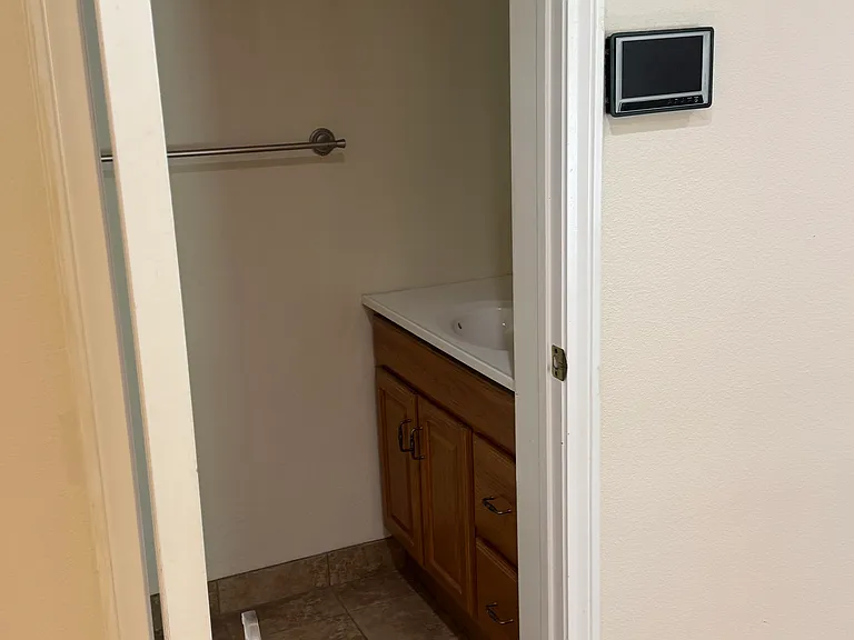 2410 N Naomi St #114 — Photo 10