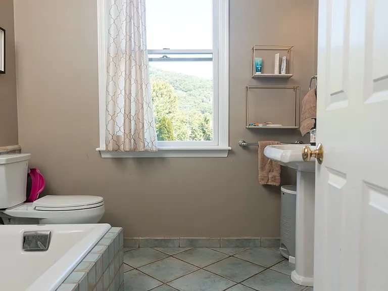 32 Lake Ave #0 — Photo 13