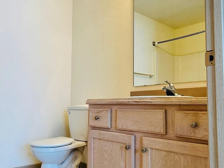 913 Westridge Dr #10 — Photo 17