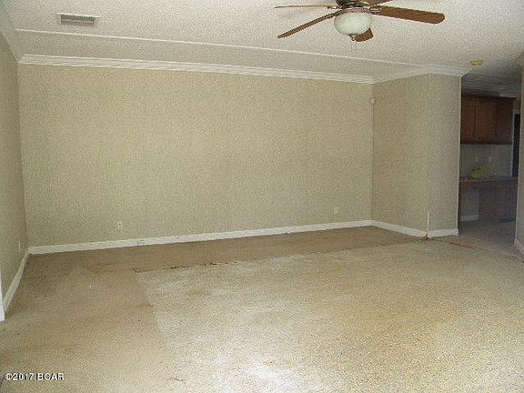 3rd image of 11805 Camellia St